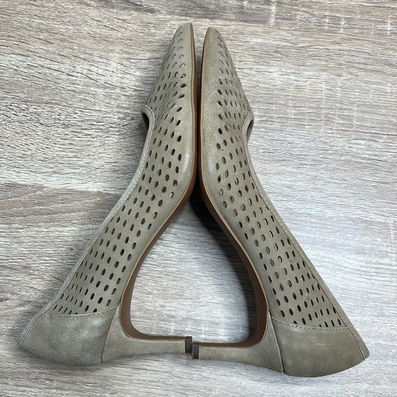 Franco Sarto Dew Perforated Kitten Heel Shoes Nude Genuine Suede Pointed Toe 9 - Picture 5 of 9